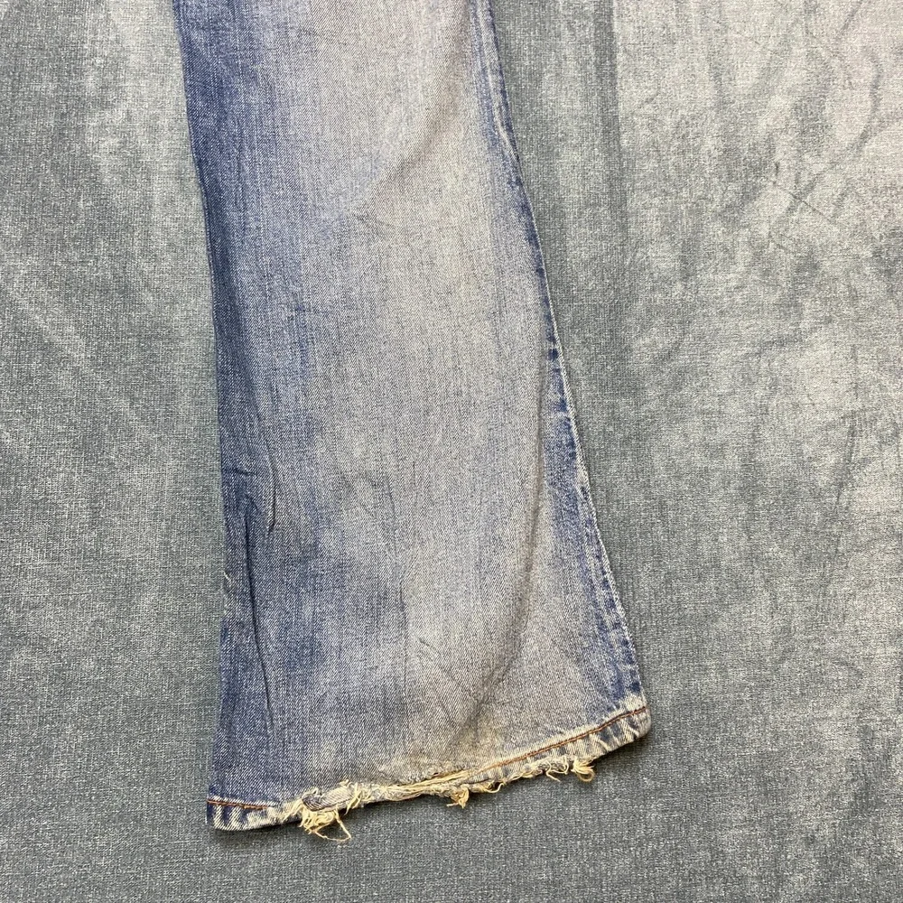 Vintage Levi's 569 Jeans Women 03 30x32 Blue Denim Medium Wash Flare Leg Raw Hem
